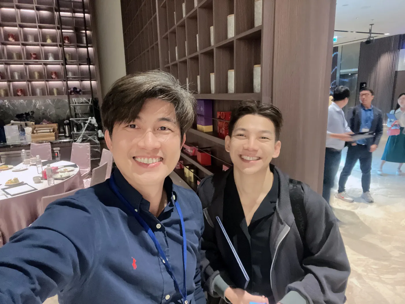 張益豪醫師與一位參訪醫師自拍