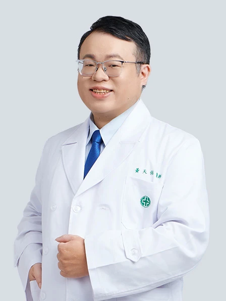 黃天佑醫師白袍形象照